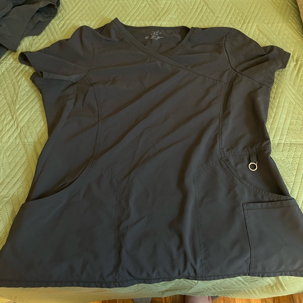 Cherokee Infinity Scrub Top